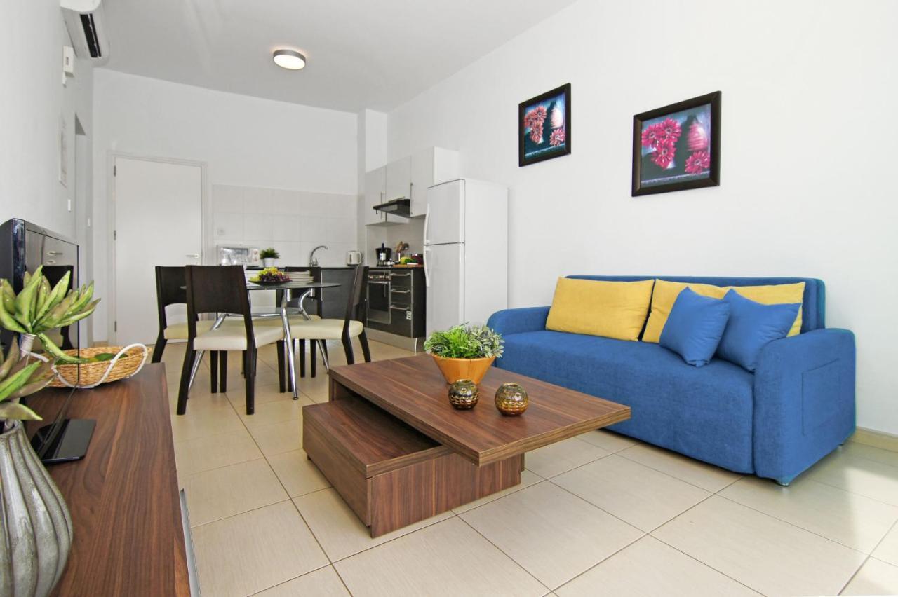 Diana - Coralli Beachfront Apartment بروتاراس المظهر الخارجي الصورة