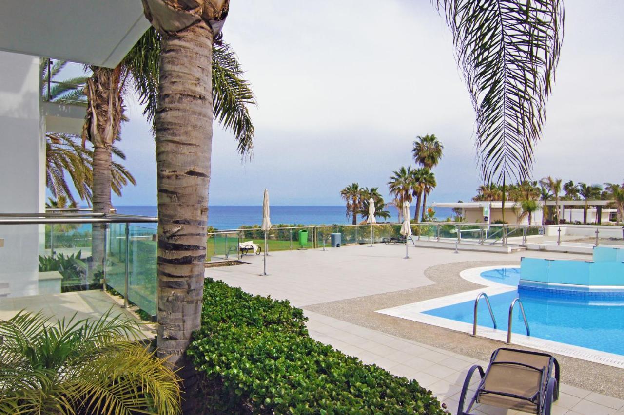 Diana - Coralli Beachfront Apartment بروتاراس المظهر الخارجي الصورة