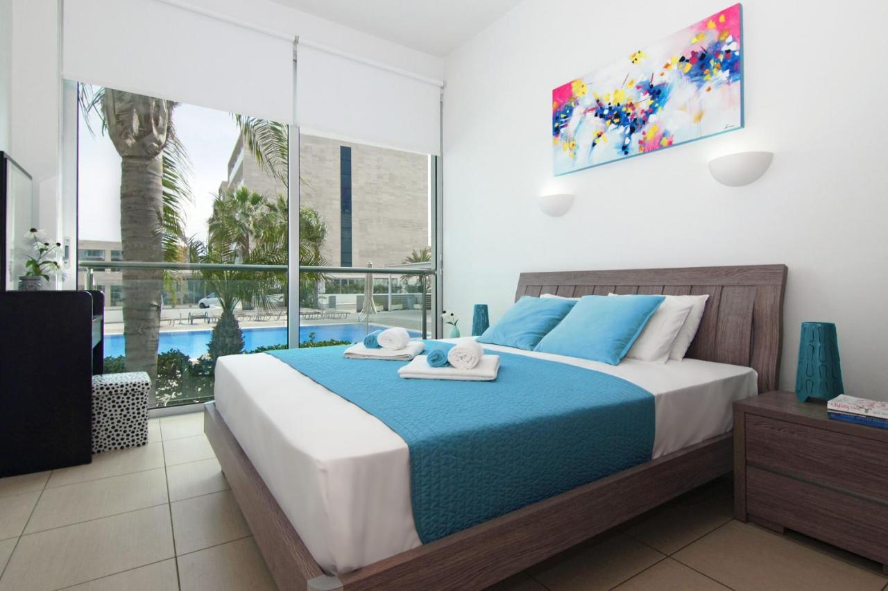 Diana - Coralli Beachfront Apartment بروتاراس المظهر الخارجي الصورة
