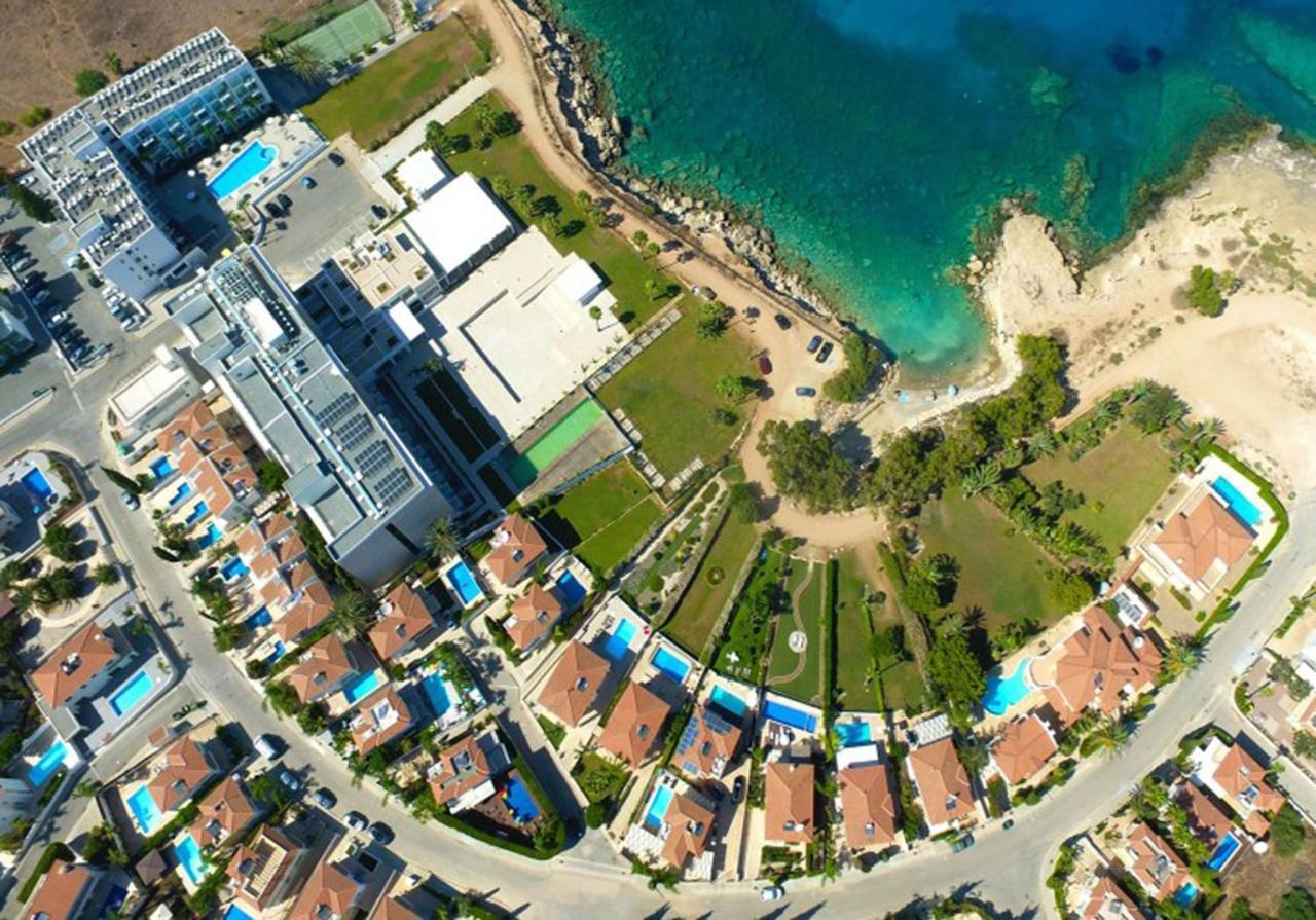 Diana - Coralli Beachfront Apartment بروتاراس المظهر الخارجي الصورة